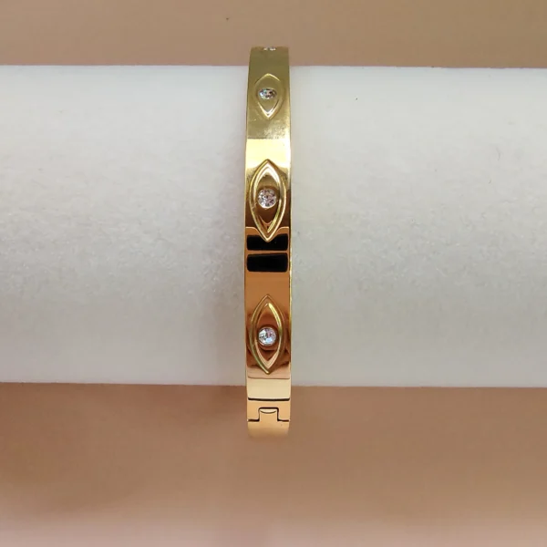 Brazalete Urbe Dorado con Circón Acero Titanio - Image 2