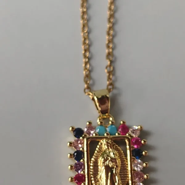 Cadena Dorada de la Virgen Cuadrada en Acero Inoxidable - Image 2