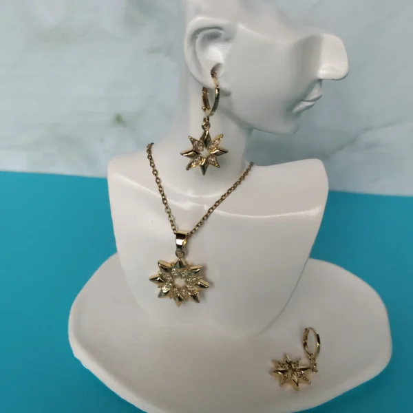 Kit Dorado de Estrella con Circón en Acero Inoxidable