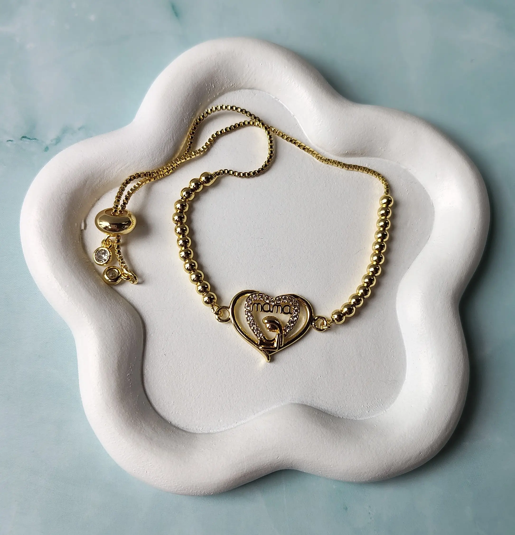 Pulsera Dorada Corazón Mamá con Circón en Acero Inoxidable