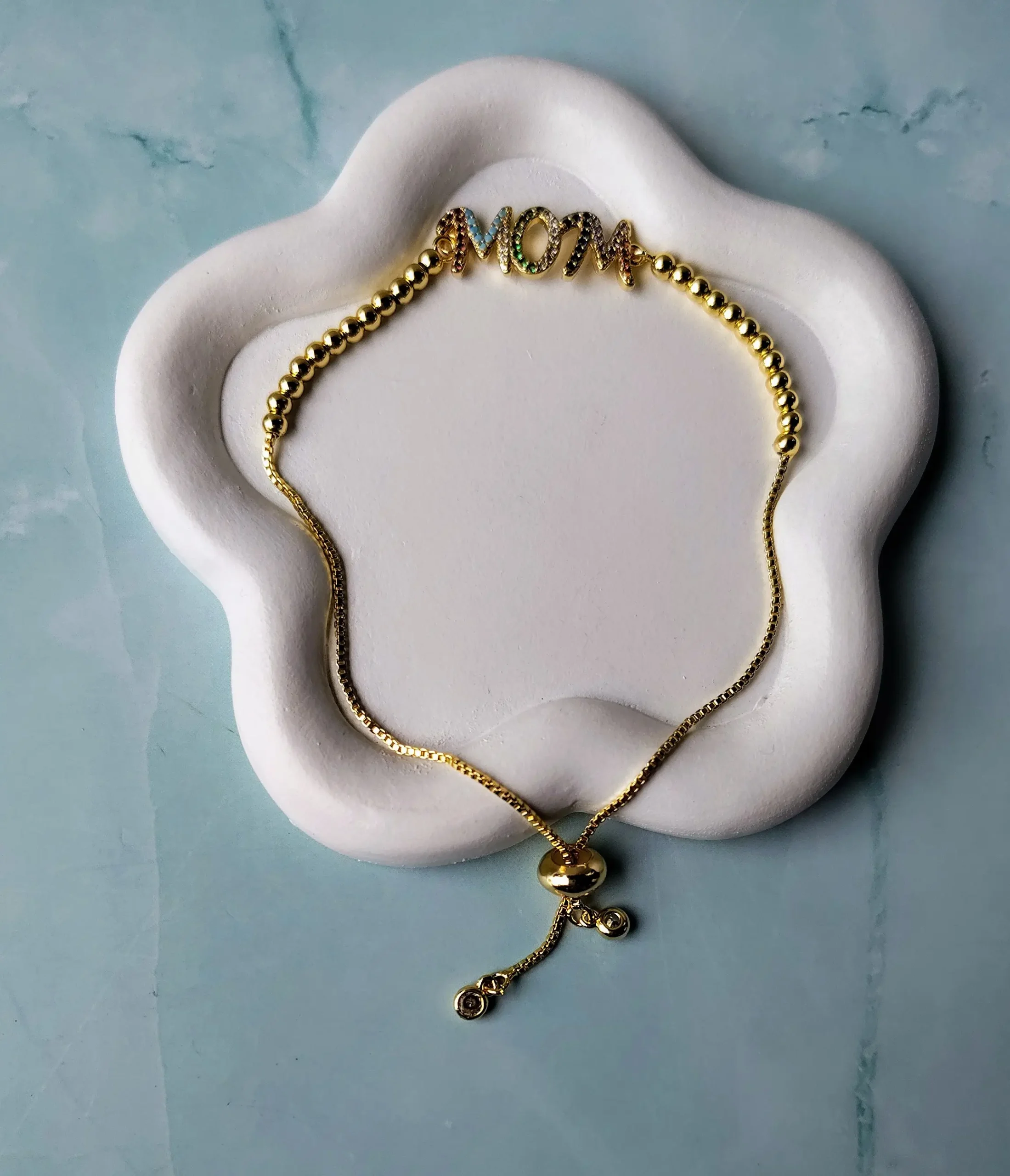 Pulsera Dorada Mamá con Circón en Acero Inoxidable