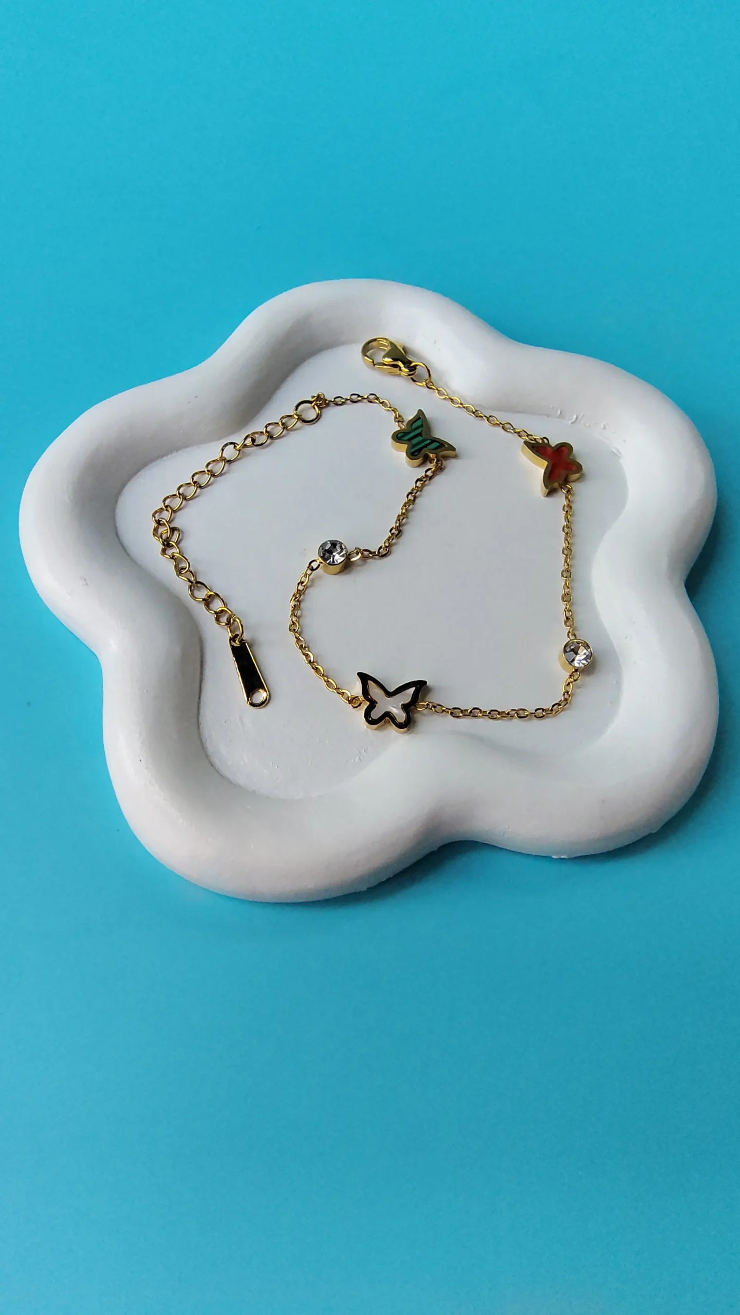 Pulsera Dorada de Mariposa con Circón en Acero Inoxidable
