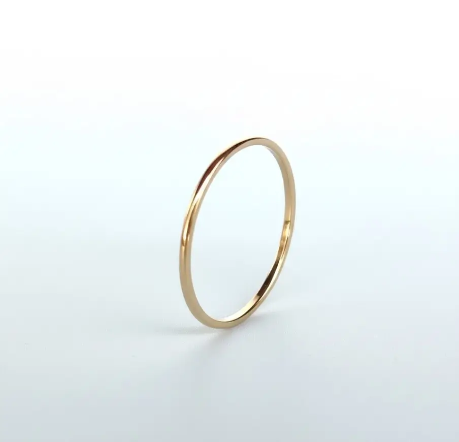 Anillo Ember Dorado  Talla 8